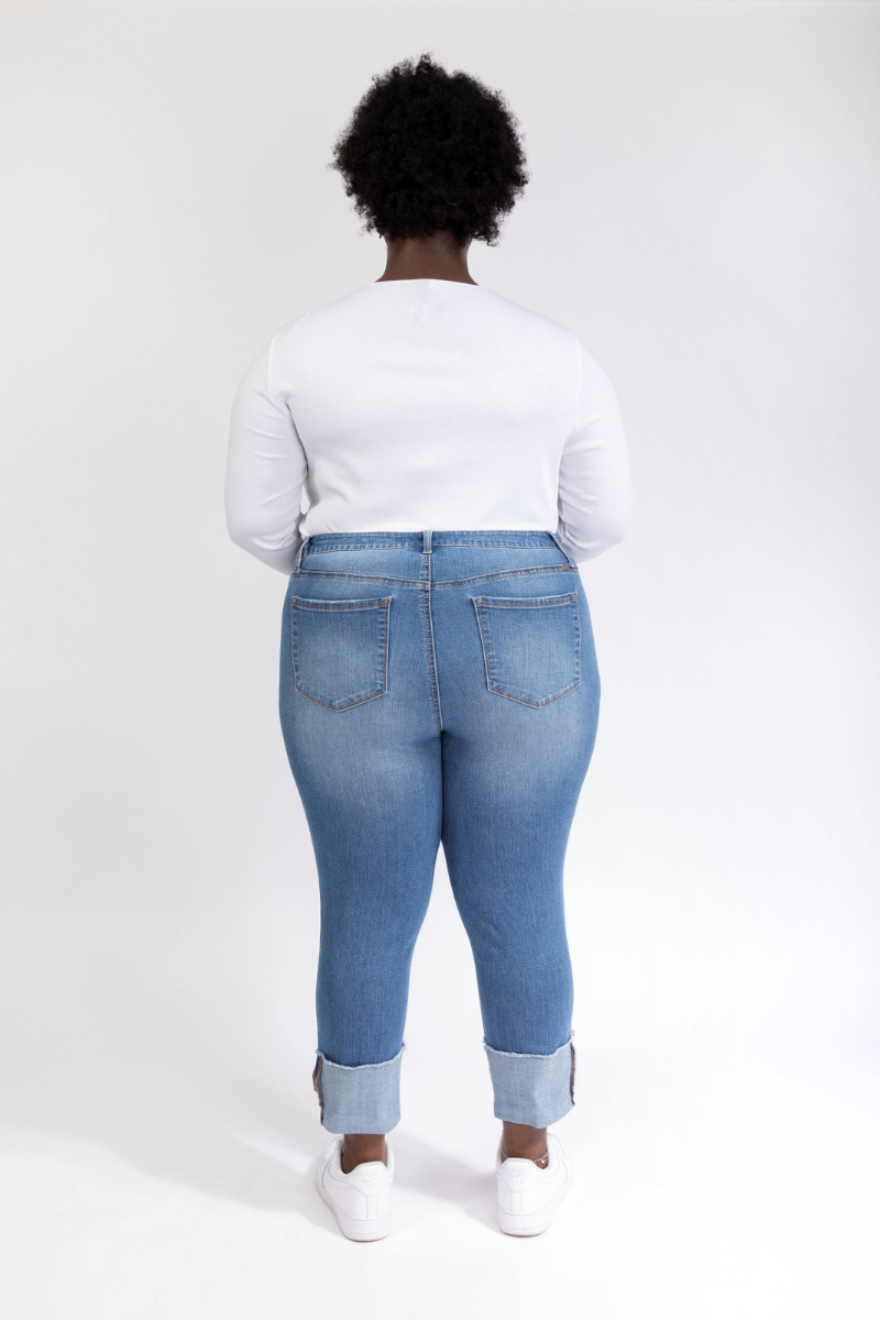 The perfect fit plus size distressed cuffed sustainable jeans - 1822 Denim "Carla".