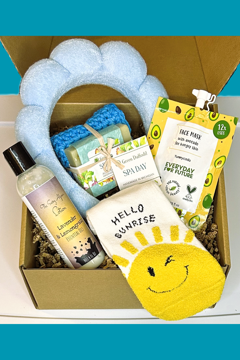 Eco-friendly spa gift set for women including sustainable bath and body products.